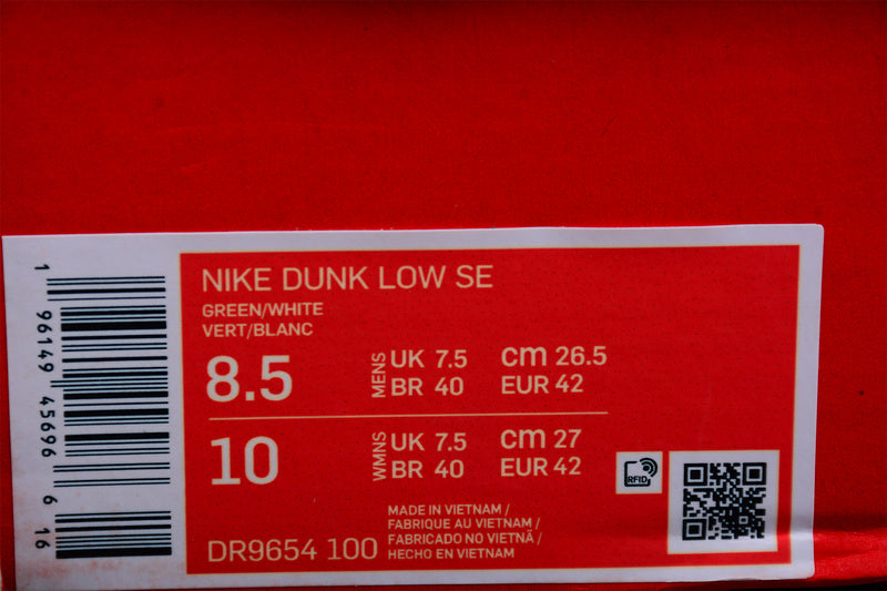 NikeMens Dunk low lottery - lucky green