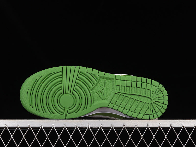 NikeMens Dunk Low - Chlorophyll