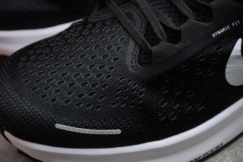 NikeMens Air Zoom Structure 23 - Black/White