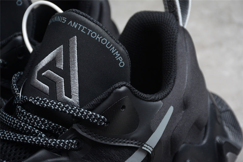 NikeMens Giannis Immortality - Black Anthracite