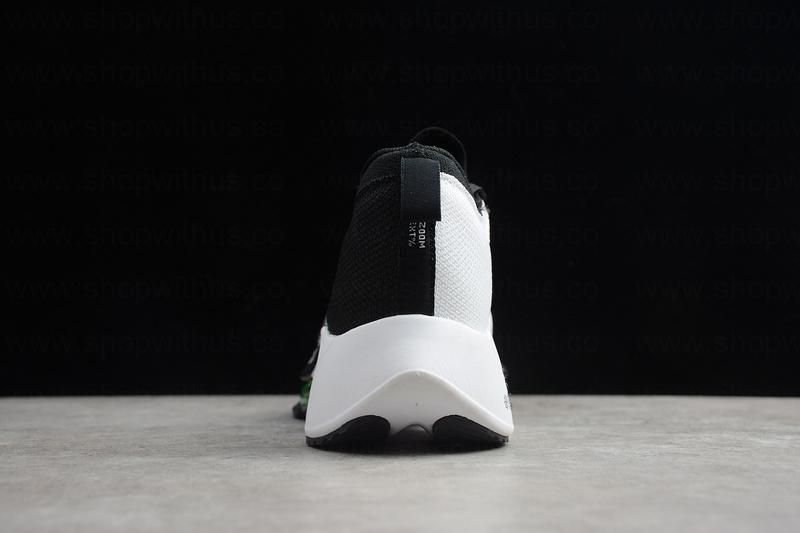 NikeRunning Air Zoom Tempo Next% - Black/White