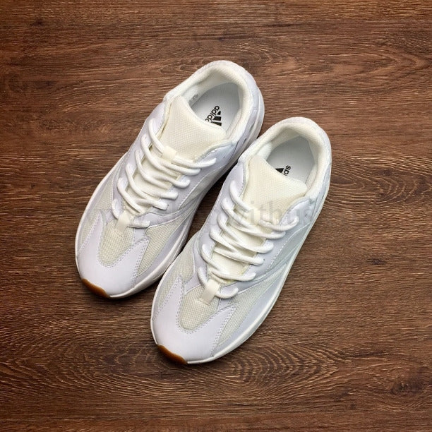 adidasMen's YEEZY Boost 700 - White/Gum