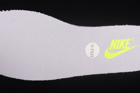 NikeWMNS Dunk High - Cashmere