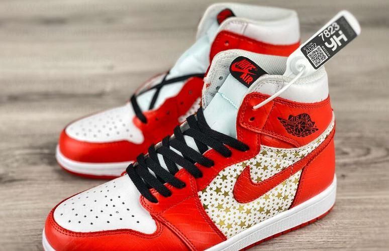 Supreme x Jordan 1 High Stars - Varsity Red