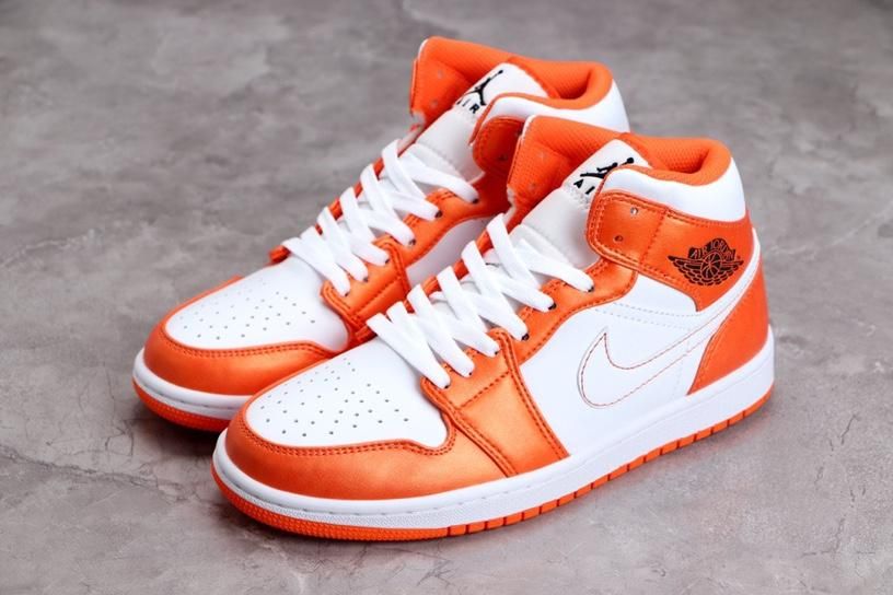 Air Jordan 1 AJ1 Mid - Metallic Orange