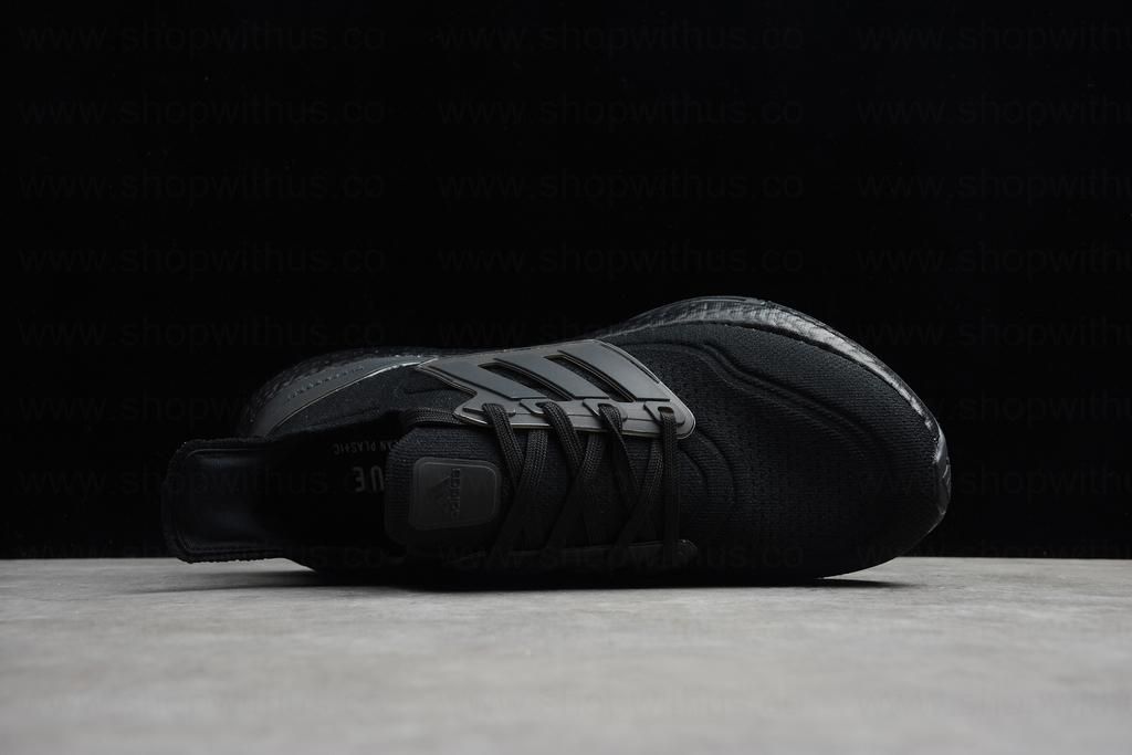 adidasRunning Ultraboost 21- Triple Black