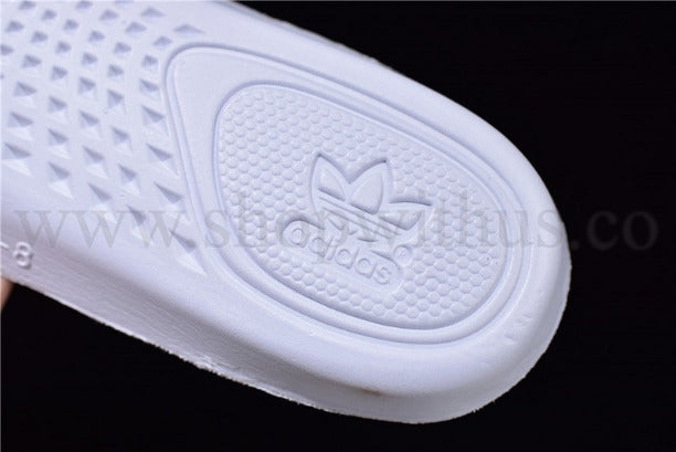 adidasOriginals YEEZY Boost 350 V2 - True Form