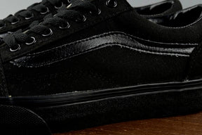 Vans Men's Old Skool Shoes - Triple Black