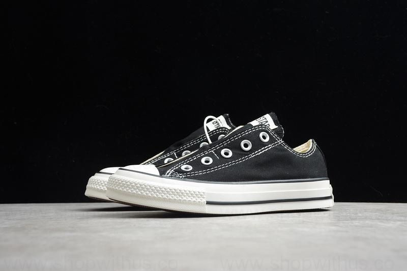 WMNS Converse Chuck Taylor All Star Sneakers - Black