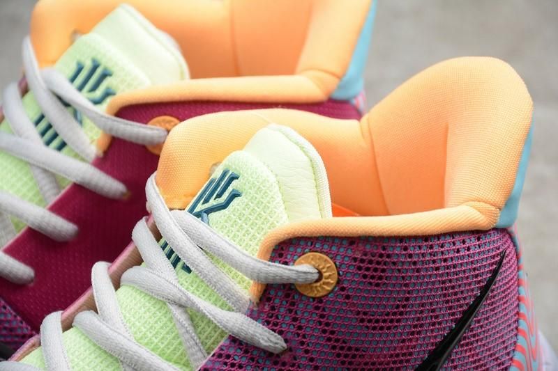 NikeMen's Kyrie 7 - Hendrix