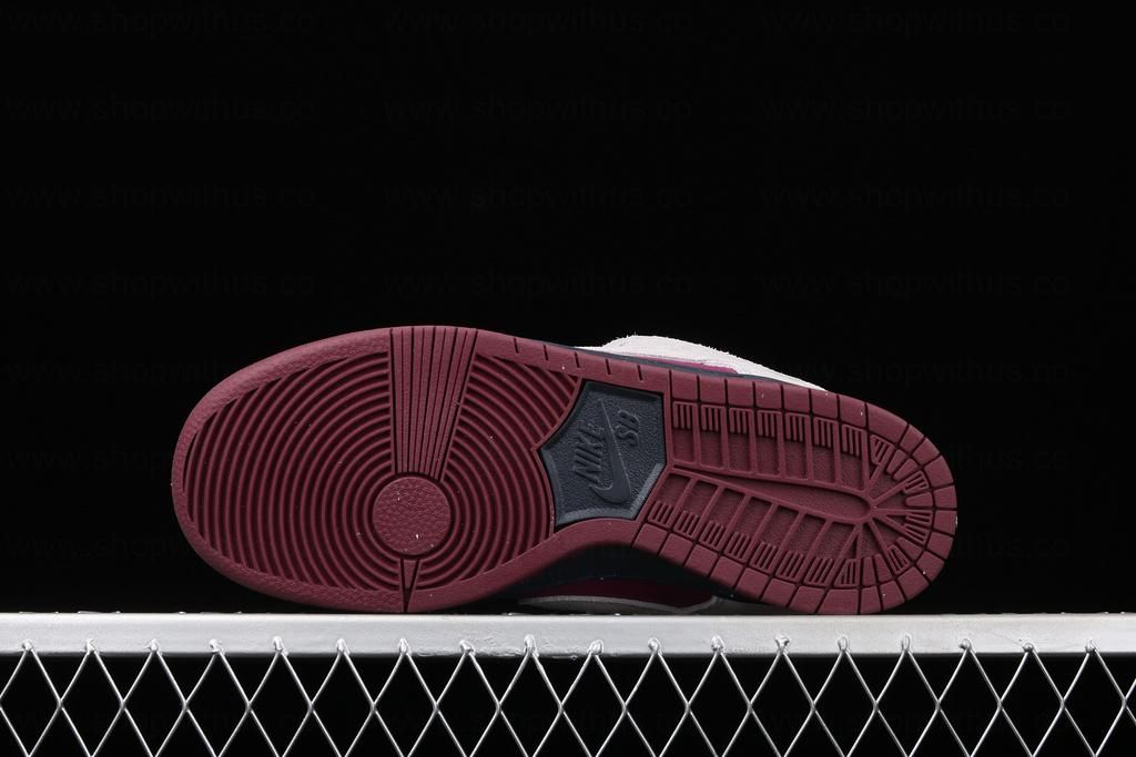 NikeSB Dunk Low - True Berry