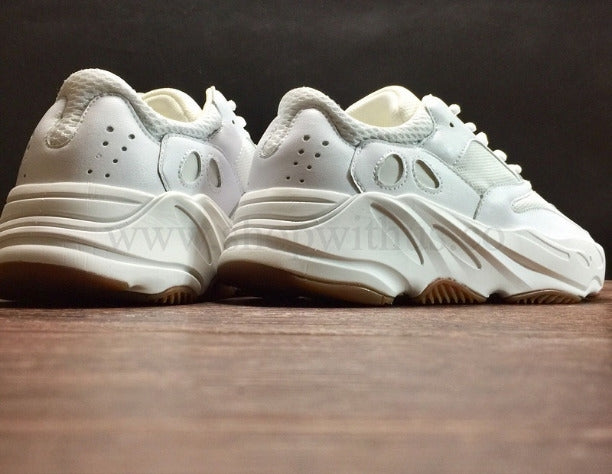 adidasMen's YEEZY Boost 700 - White/Gum