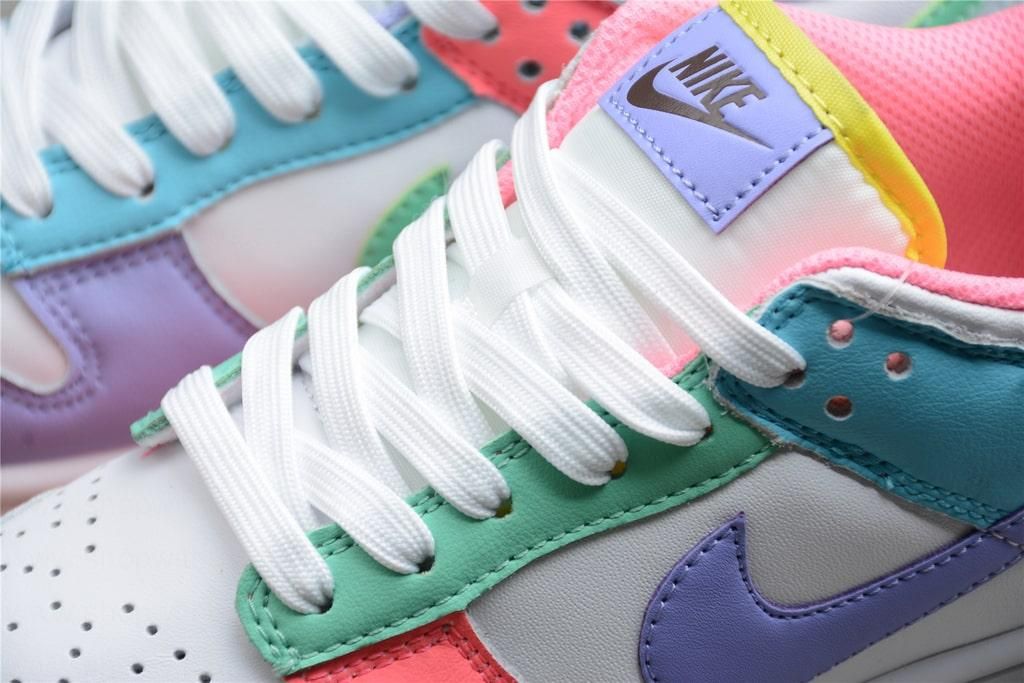 NikeWMNS SB Dunk Low - Easter Candy