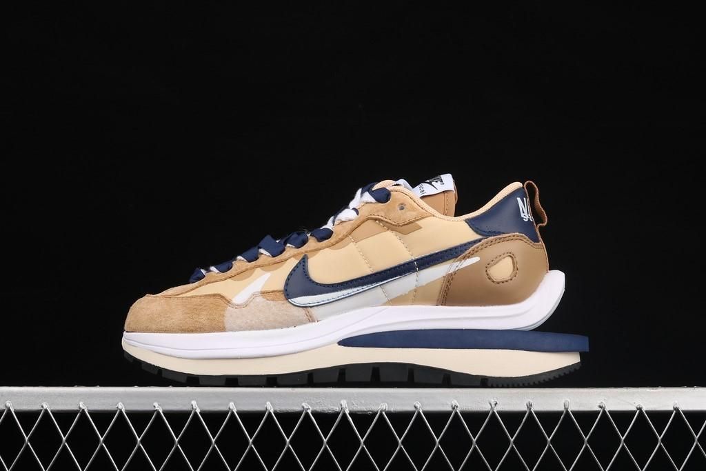 NikeMen's x sacai VaporWaffle - Sesame and Blue Void