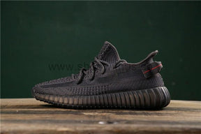 adidasOriginalsYEEZY Boost 350 V2 - Black Static Non-Reflective (Laces Reflects  Shoe Doesn't)