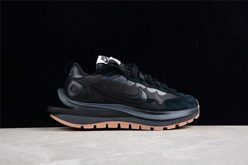 NikeMen's x sacai VaporWaffle - Black and Gum