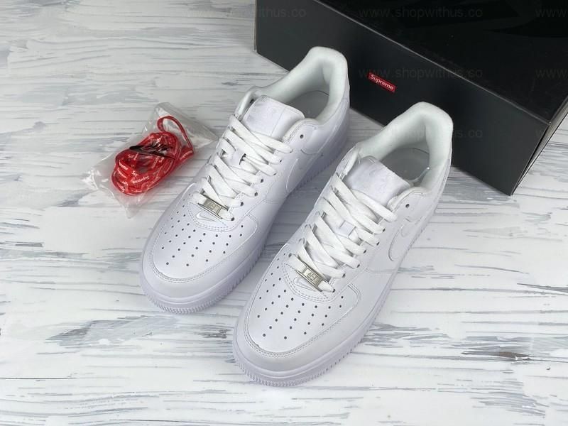 Supreme x NikeAir Force 1 Low - White