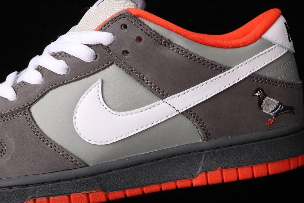 NikeSB Dunk Low - Staple NYC Pigeon