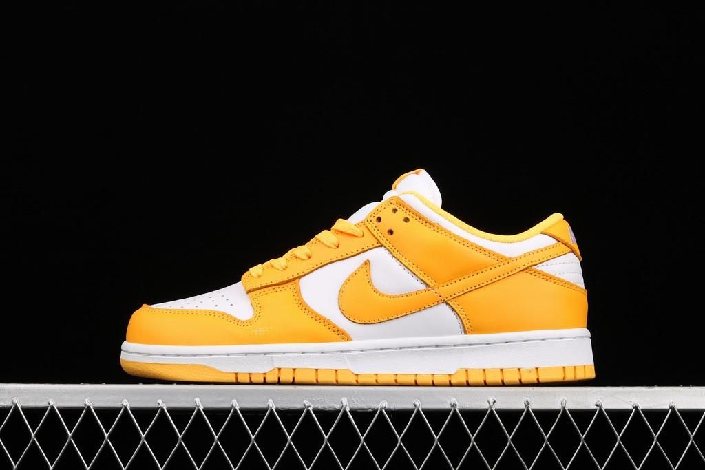 NikeWMNS Dunk Low - Laser Orange