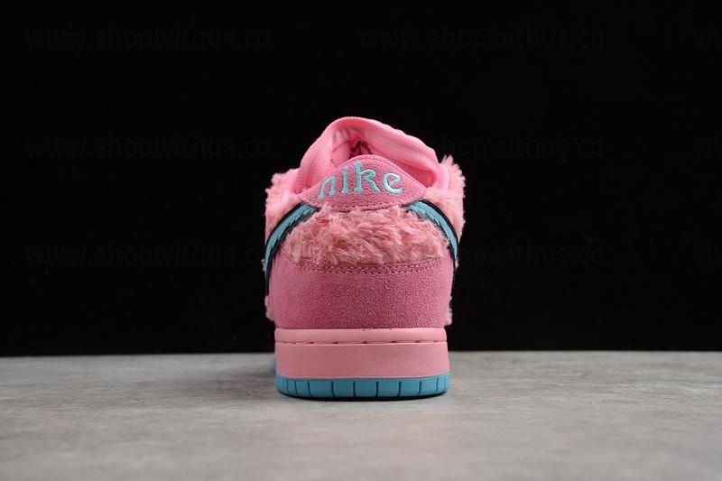 NikeWMNS SB Dunk Low x Grateful Dead - Pink Bear
