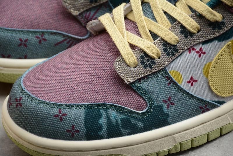 NikeMen's Dunk Low - Community Garden