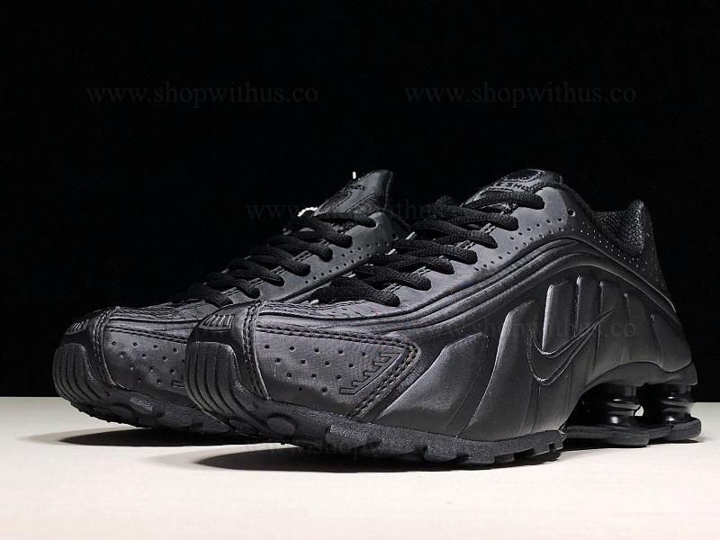 NikeMen's SHOX R4 - Triple Black