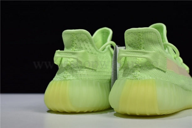 adidasOriginals YEEZY Boost 350 V2 - Glow