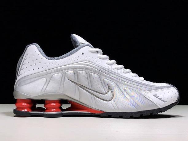 NikeUnisex Shox R4 - Metallic Silver/Comet Red