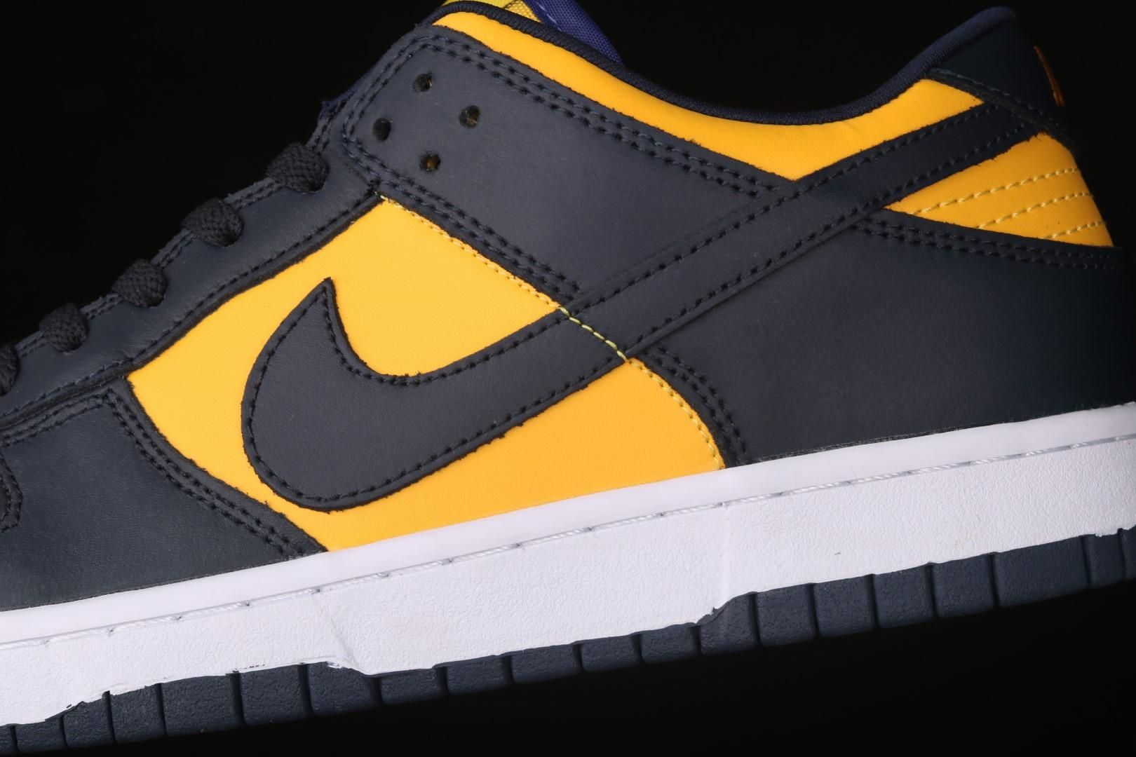 NikeSB Dunk Low - Michigan