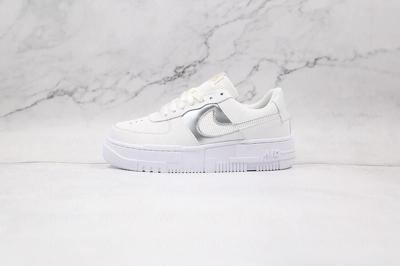 WMNS Air Force 1 AF1 Pixel - White Gold Chain