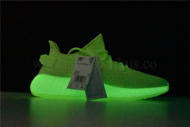 adidasOriginals YEEZY Boost 350 V2 - Glow