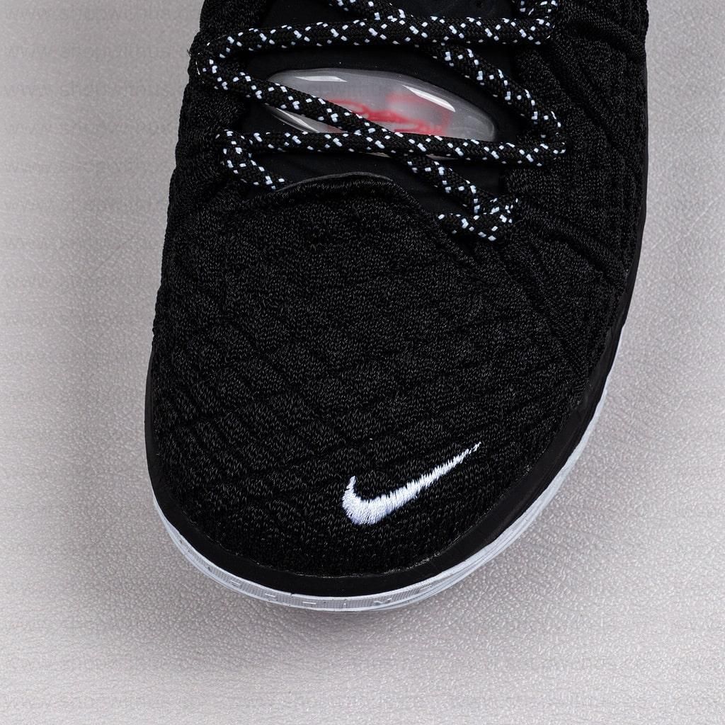 NikeBasketball LeBron 18 - Bred