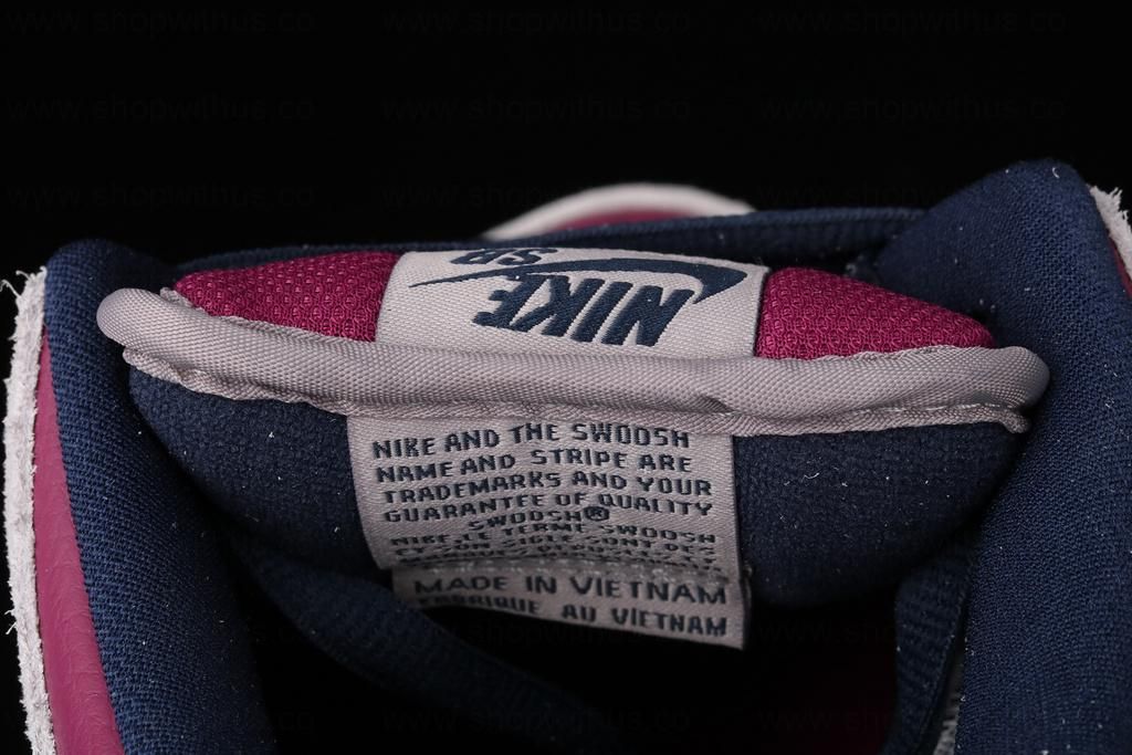NikeSB Dunk Low - True Berry