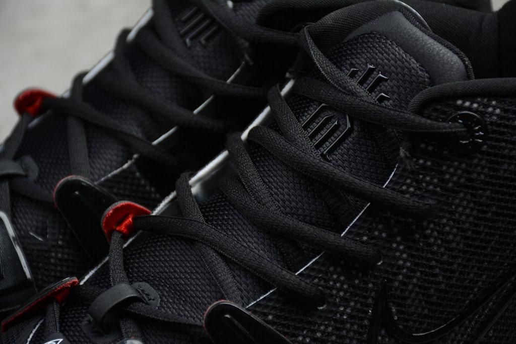 NikeMen's Zoom Kyrie 7 - Bred Black