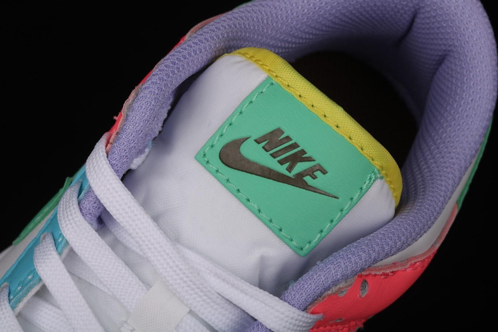 NikeSB Dunk Low - Easter Candy