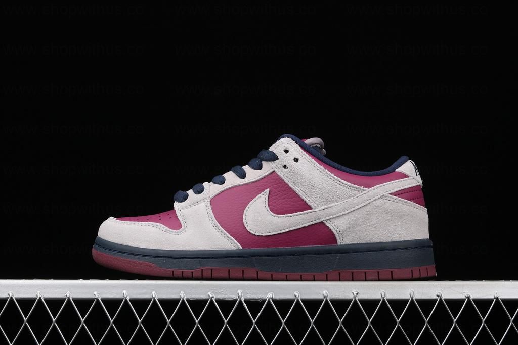 NikeSB Dunk Low - True Berry
