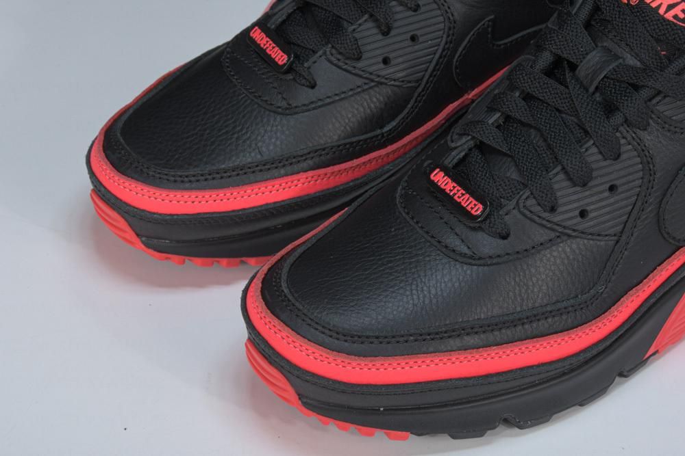 NikeMen's Air Max 90 Undefeated - Black Solar Red