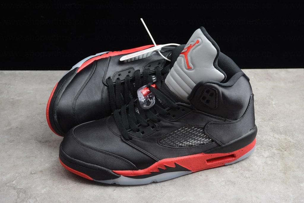 Air Jordan 5 AJ5 Retro - Satin Bred