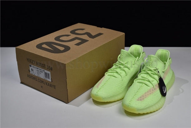 adidasOriginals YEEZY Boost 350 V2 - Glow