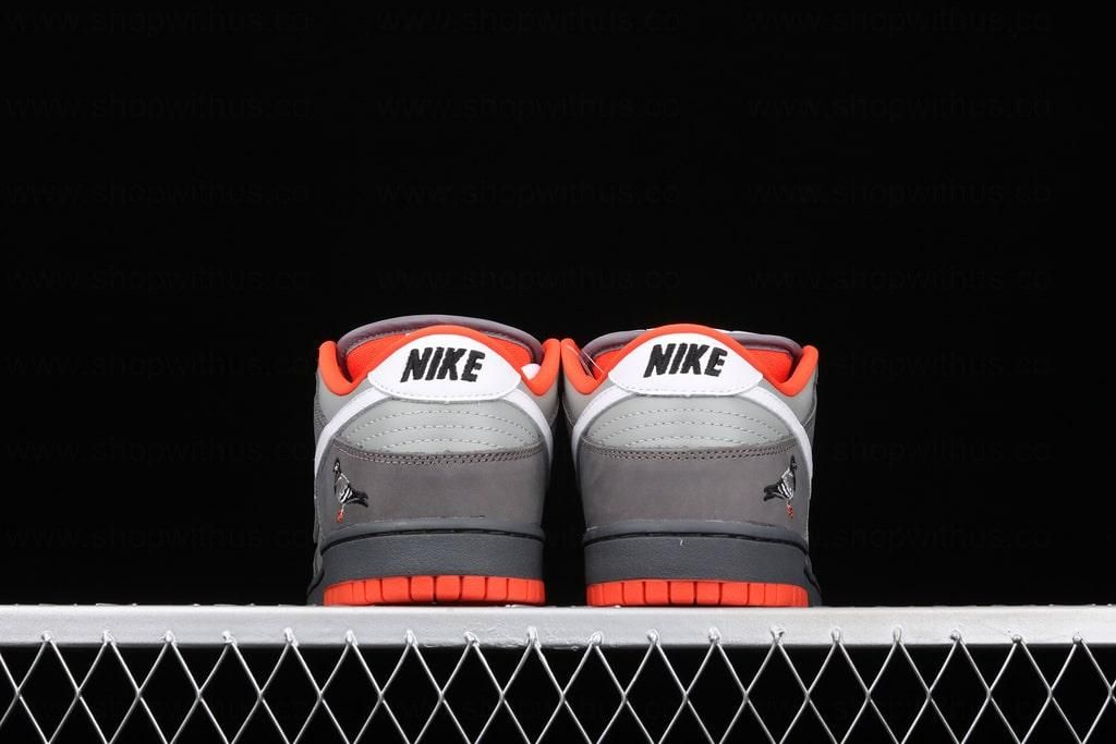 NikeSB Dunk Low - Staple NYC Pigeon