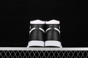 WMNS Air Jordan 1 AJ1 Retro OG High - Black/White