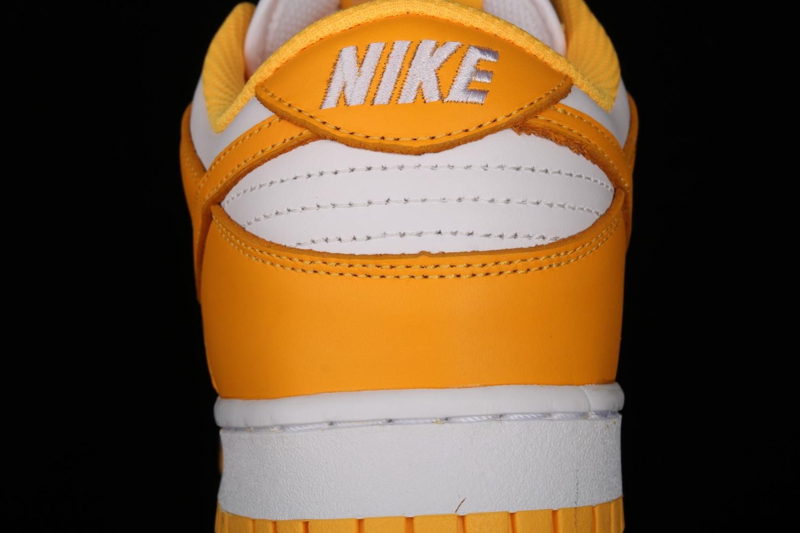 NikeWMNS Dunk Low - Laser Orange