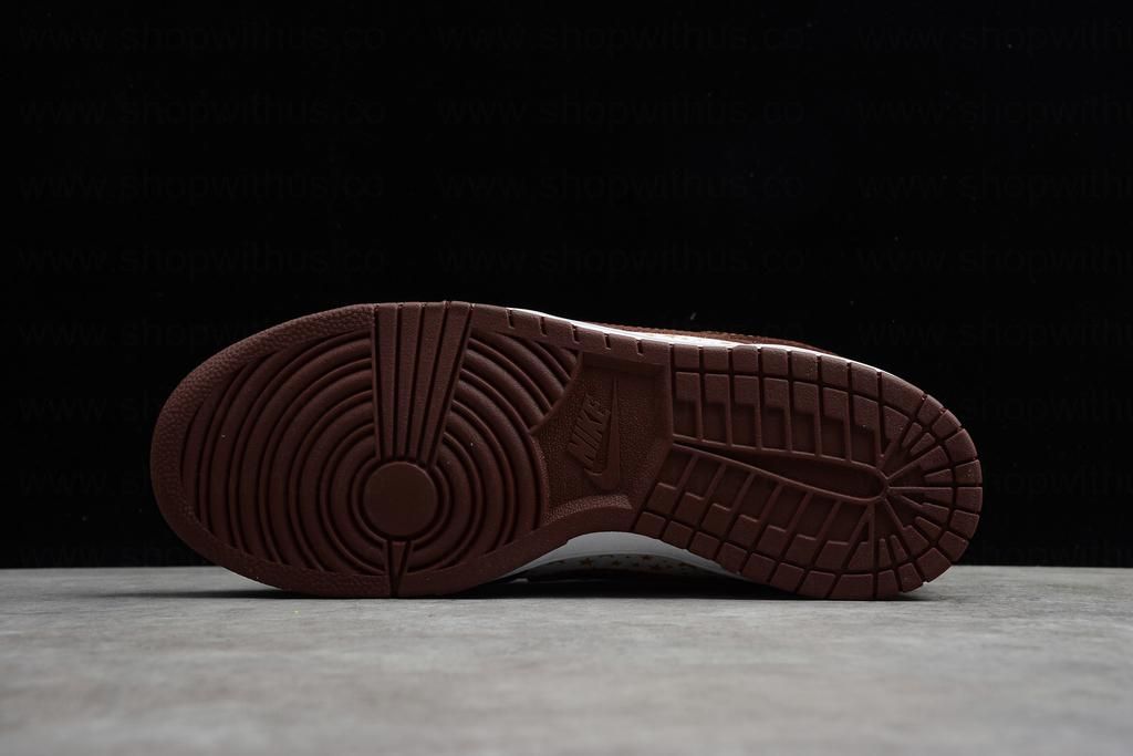 Supreme x NikeSB Dunk Low - Barkroot Brown