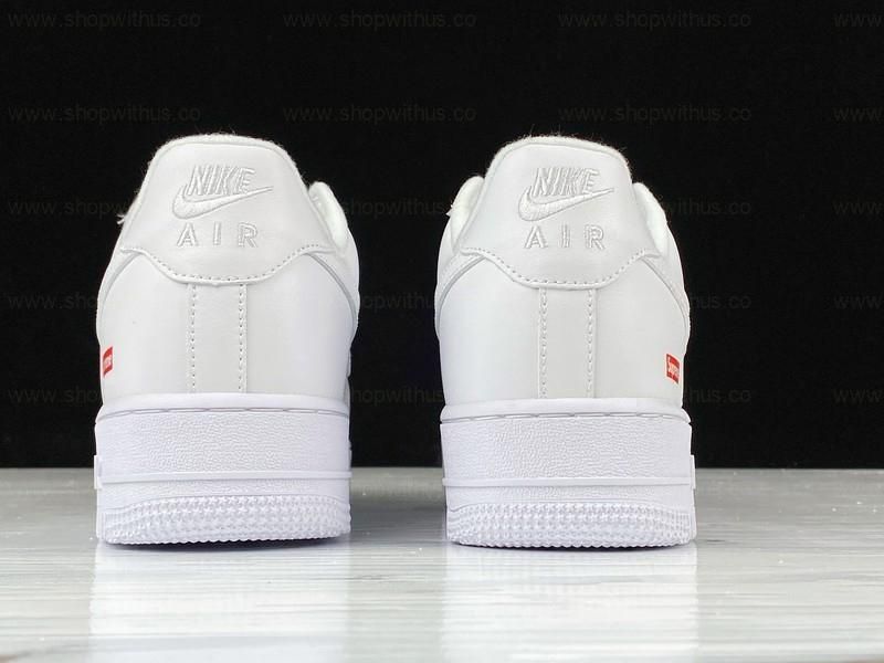 Supreme x NikeAir Force 1 Low - White