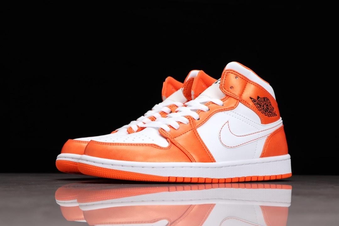 Air Jordan 1 AJ1 Mid - Metallic Orange