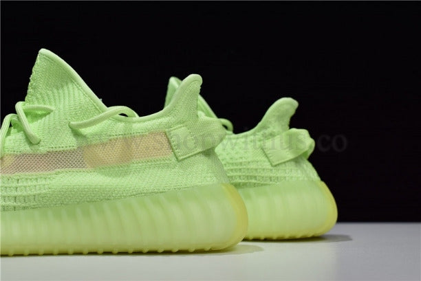 adidasOriginals YEEZY Boost 350 V2 - Glow