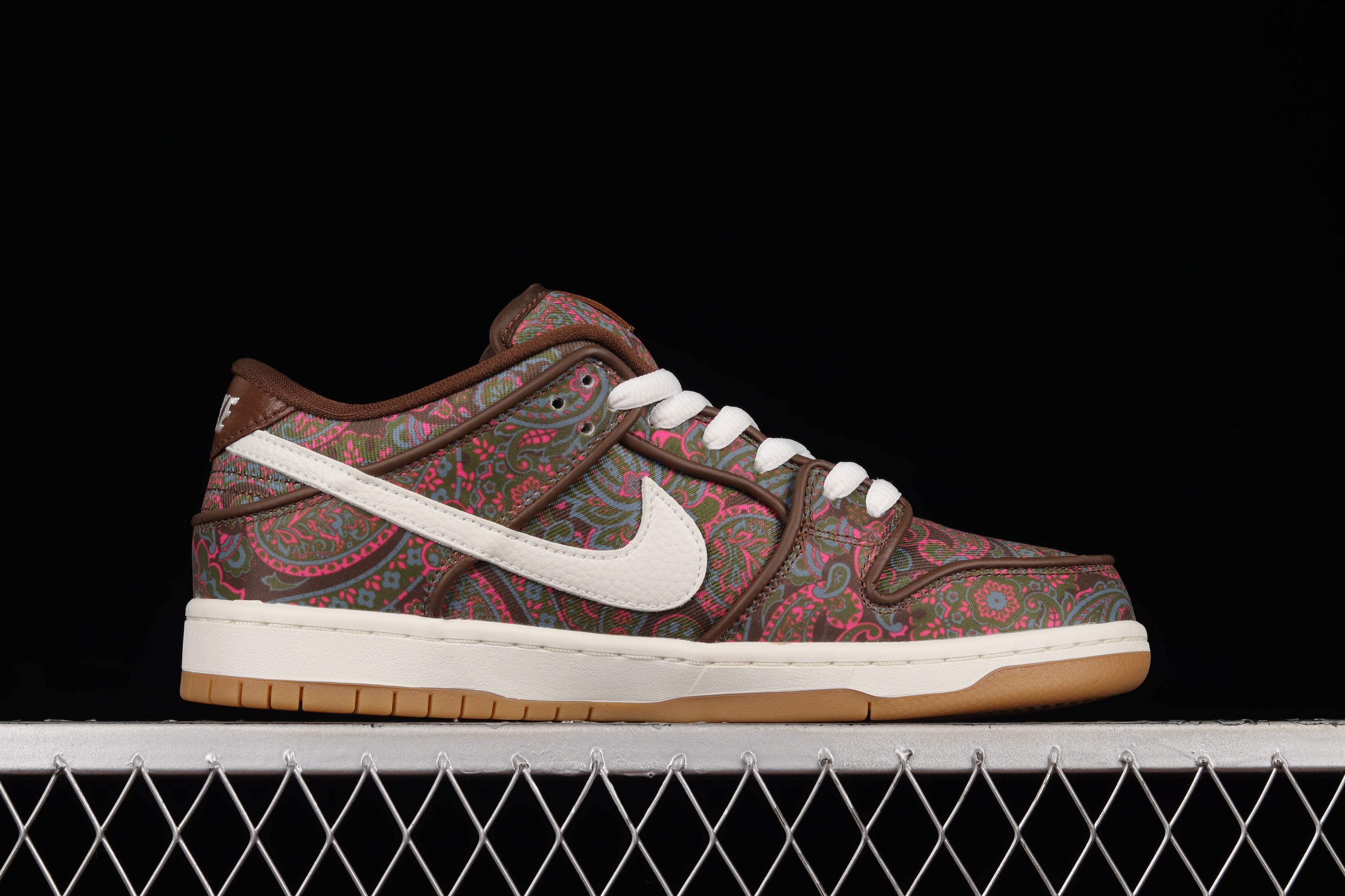 NikeMens SB Dunk Low Pro - Paisley Brown