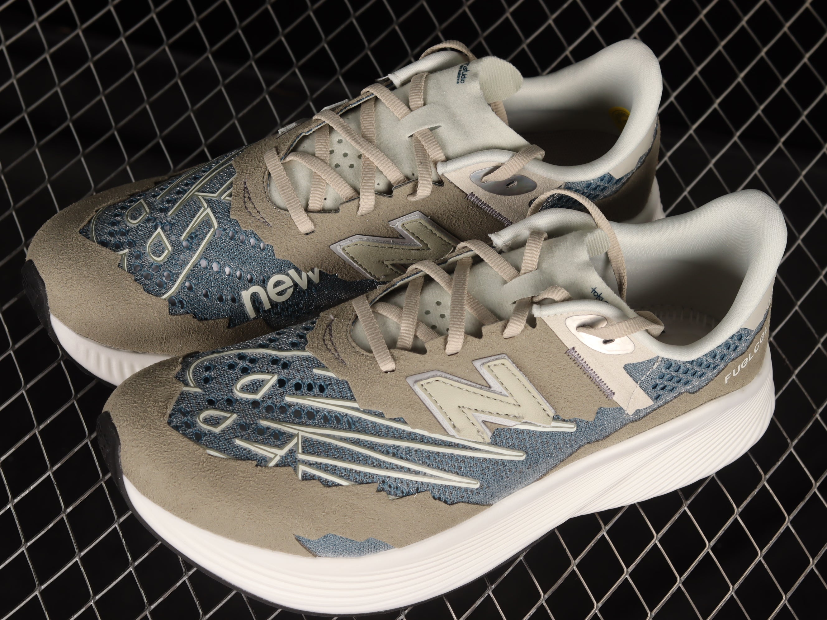 New Balance x Tokyo Design Studio Fuelcell RC Elite v2 - Grey