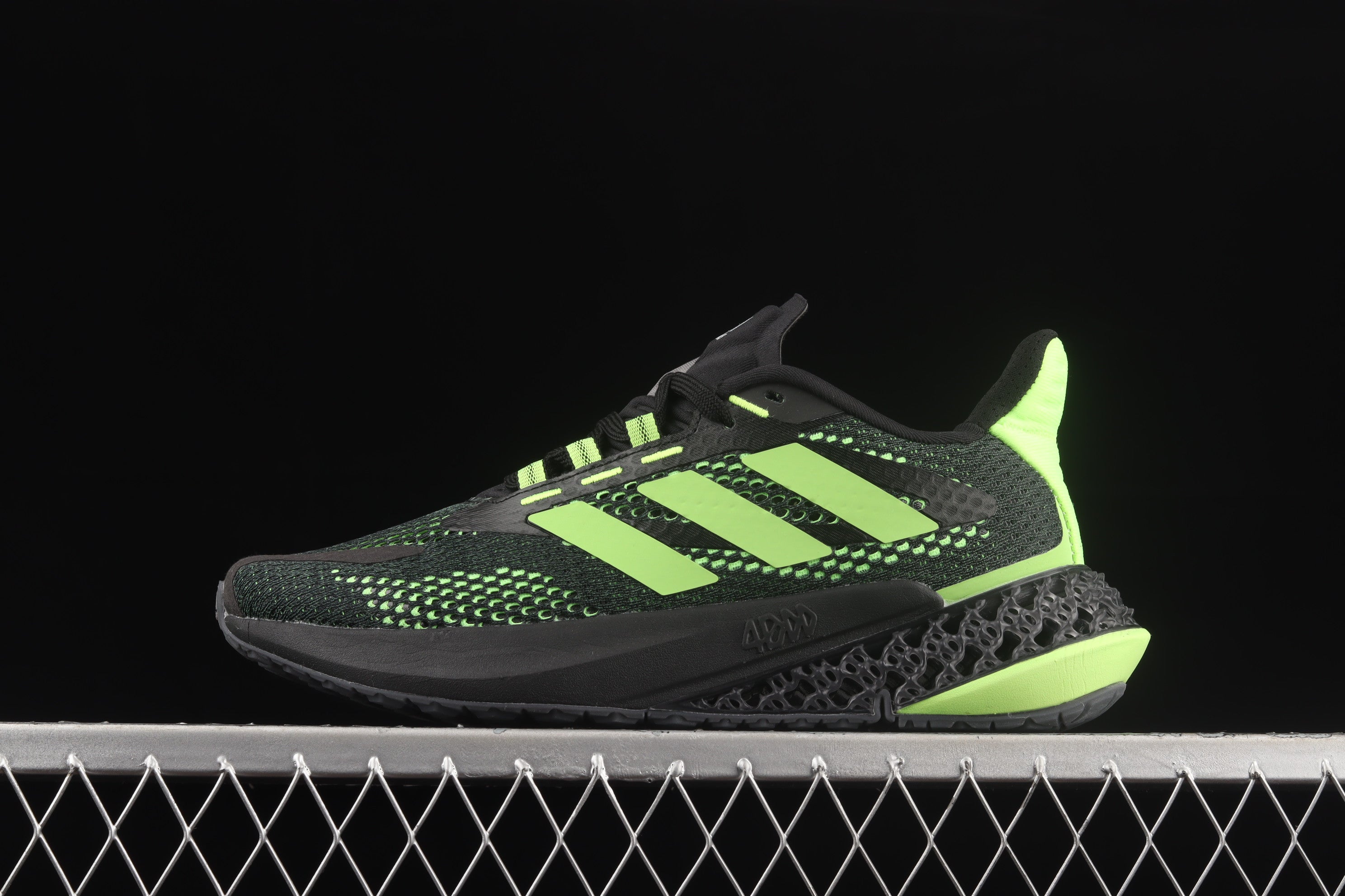 adidasMens 4DFWD Pulse - Core Black /Signal Green