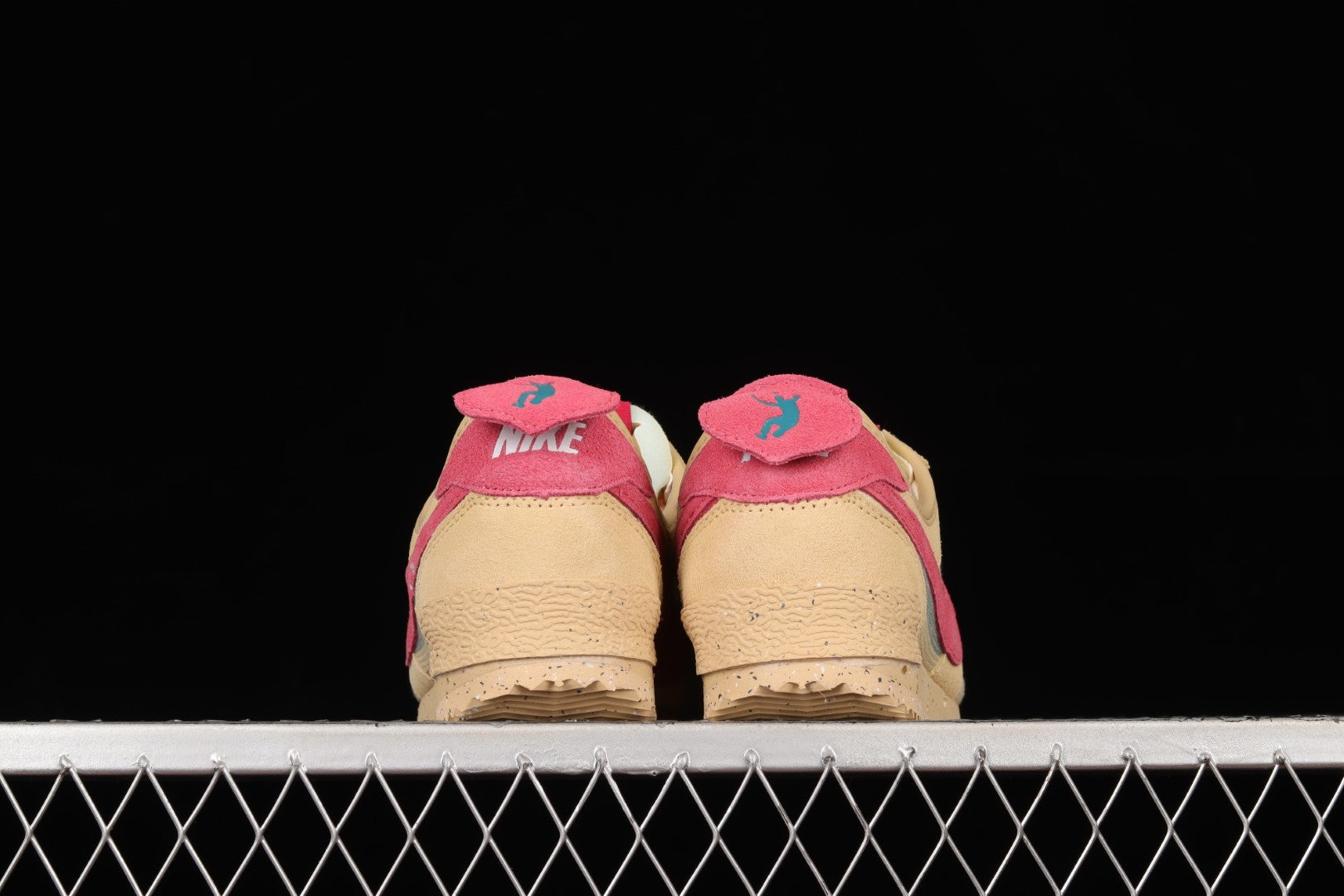 NikeMens Cortez x Union - Sesame